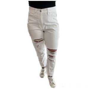 American Eagle Straight legged distress jeans 8 Short